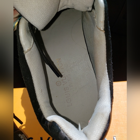 Pre-Loved LV Trainer Sneaker - Picture 4 of 8